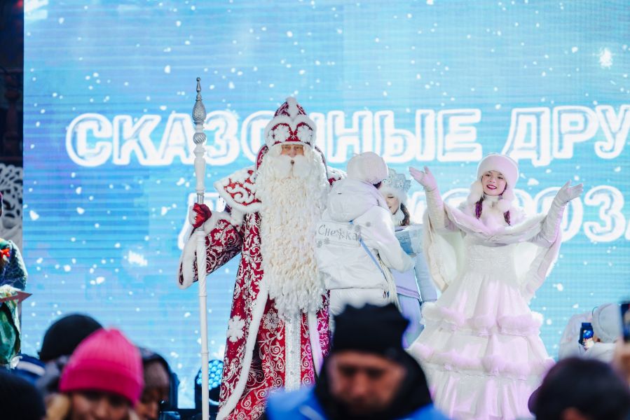 День Рождения Деда Мороза в городе